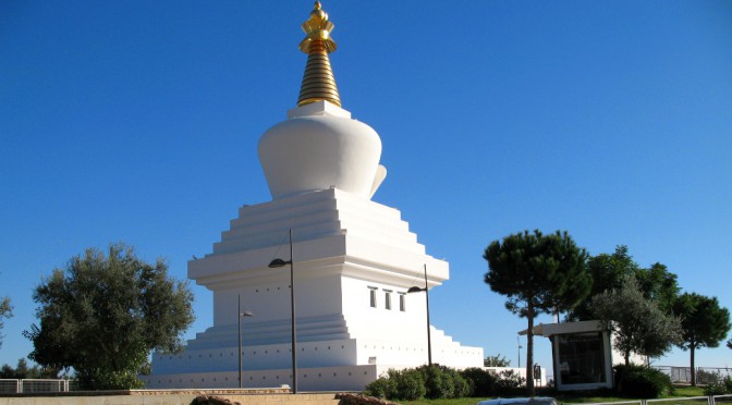 Aussergewöhnliches an der Costa del Sol – Der Stupa von Benalmádena