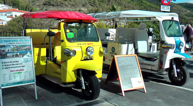 Sightseeing auf drei Rädern – Mit dem Tuk-Tuk durch Mijas Pueblo